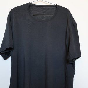 Lululemon black tee